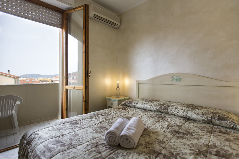 Morpheo Rooms Альгеро Экстерьер фото